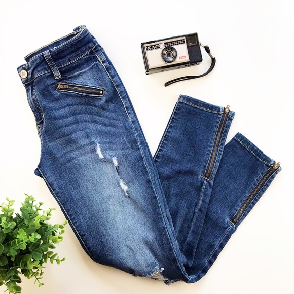 Kancan Distressed Hi Rise Ankle Zipper 